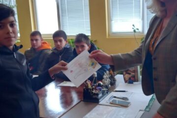 ИНИЦИАТИВА "НЕ НА АГРЕСИЯТА" – ОУ „Вапцаров“, с. Селановци (снимка 1)