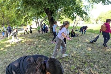 Инициатива по почистване, финансирана от проект ,,Нашето-Вашето училище-мост към всеки уче… – ОУ „Вапцаров“, с. Селановци (снимка 3)